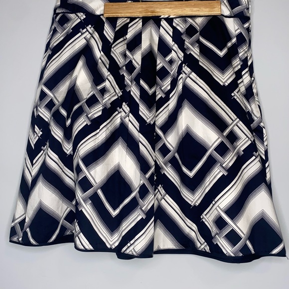 Vintage Talbots Skirt Women's Size 8 Petite Geometric Pleated Swing 100% Cotton - Picture 1 of 7